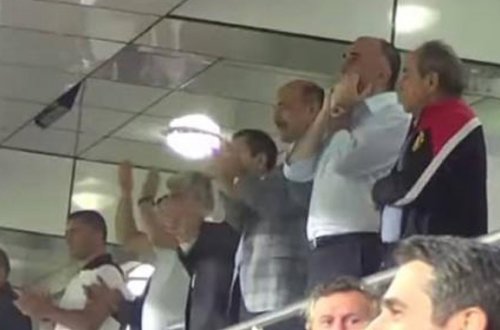 Azərbaycanlı nazirlər millinin oyununu belə izlədilər —