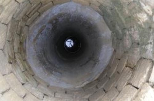 Göyçayda qadın su quyusuna düşərək öldü