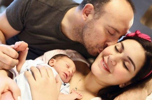 Bergüzar Korel hamilə olması xəbəri haqda danışdı