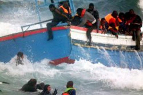 Gəmi batdı, 18 ölü, 4 itkin