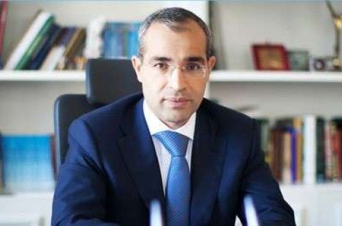 Mikayıl Cabbarov müəllim axtarır