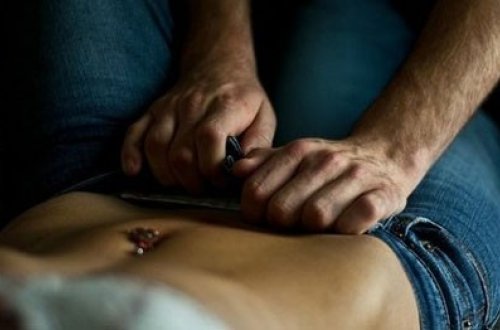 Sevgililəri ilə cinsi əlaqədə olub telefona çəkdi