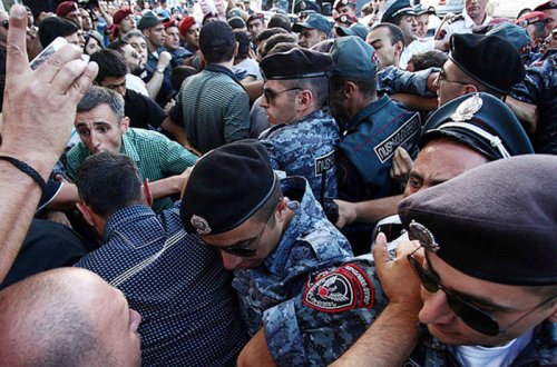 Ermənistanın tənəzzülü daha da sürətlənir