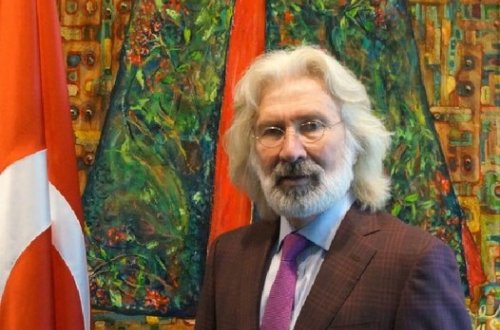 Türkiyənin Azərbaycandakı keçmiş səfiri qiyamda yaralanıb