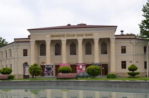 Mingəçevir teatrı yeni mövsümə başlayır.