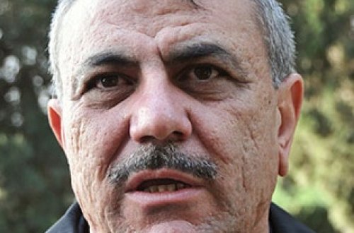 Seçicilər deputatı topa tutdular