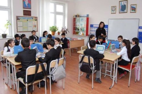Bakıda iki məktəb birləşdirildi