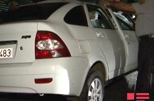 Bakıda “Priora” benzindaşıyan avtomobilə çırpıldı: Ölənlər var