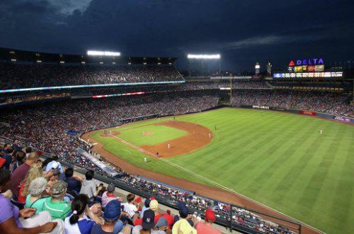 Tribunadan yıxıldı, öldü