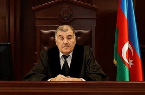 Elşad Abdullayev tərəfindən videosu yayılan hakim -