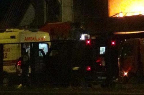 Polis avtobusuna hücum edildi