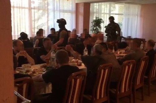 Dəfn mərasimində 100-dən çox kriminal avtoritet saxlanıldı