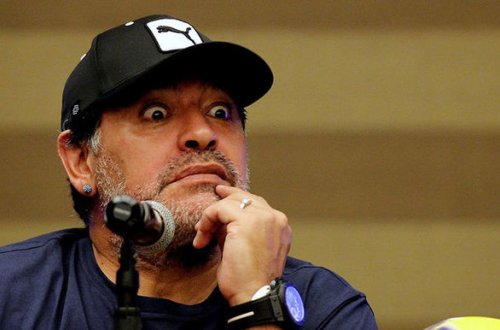 Dieqo Maradona saxta sənədlərlə saxlanıldı