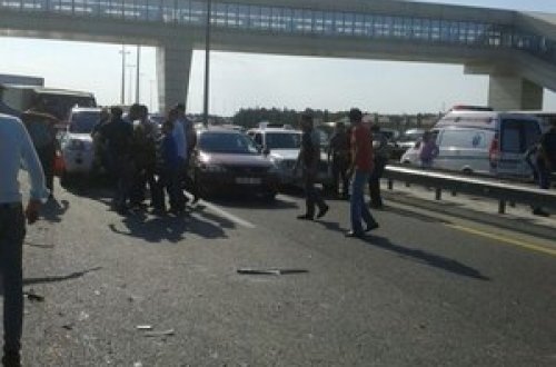 Aeroport yolunda ağır qəza- xeyli sayda yaralı var