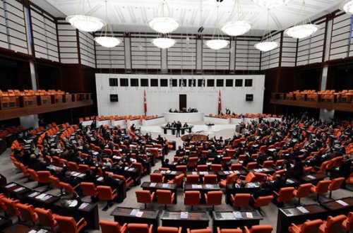 Türkiyə parlamentinə ikinci bomba atıldı