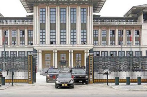 Türkiyədə prezident sarayına helikopterdən atəş açıldı