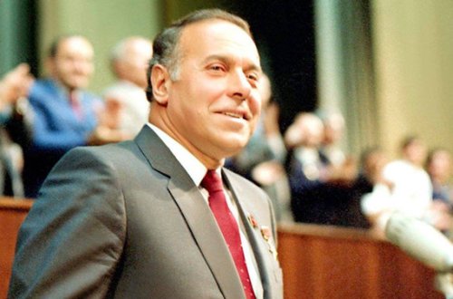 Heydər Əliyev prezident həmkarını necə xilas etmişdi?