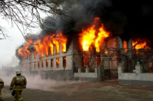 Hacıqabulda məscidi yandırdılar