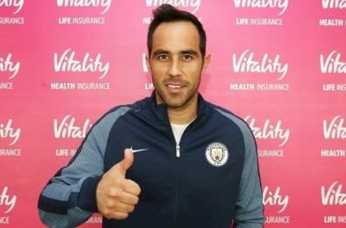 Kladio Bravo rəsmən 