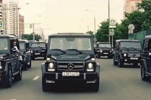 Rusiyada “Qalendvagenlər paradı”-na görə məmurlar işdən qovuldu – VİDEO