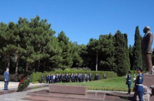 Poroşenko Fəxri və Şəhidlər xiyabanında