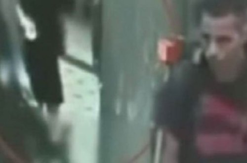 Metroda gənc qıza hücum