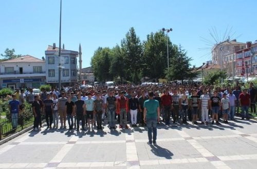 Türkiyədə yerli sakinlər və suriyalı qaçqınlar arasında dava