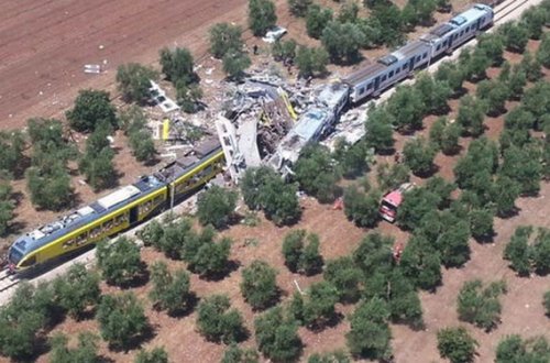 İtaliyada iki qatar toqquşub