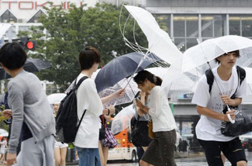 400 uçuş ləğv edildi