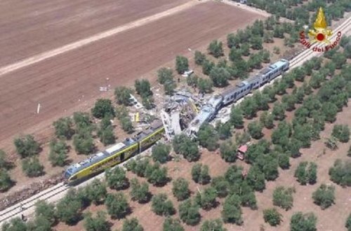 İtaliyada iki qatar toqquşdu