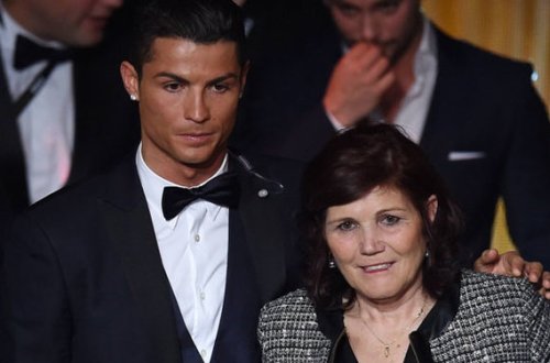 Ronaldonun anası oğlunu incitdiklər üçün fransızlara hirslənib