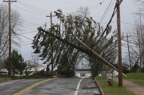 Şəmkirdə dolu 10 kəndi işıqsız qoydu
