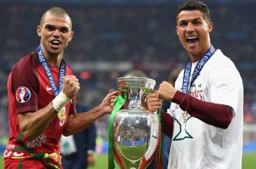 Pepe ən yaxşı oyunçu seçildi