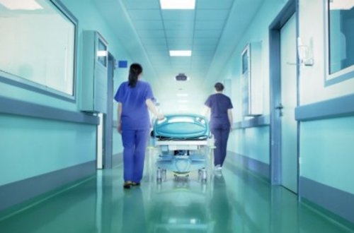 Bakı-Şamaxı yolunda ağır qəza: 4 yaşlı uşaq xəstəxanalıq oldu