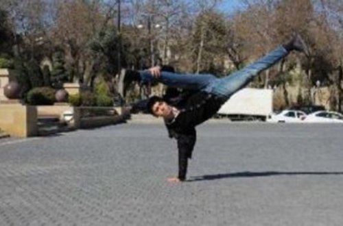 “Məzuniyyətə gələcəyini dedi”