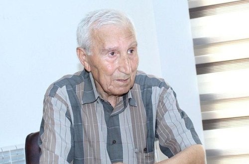 `Yanıma gələnlər 50-100 manat pul verir`