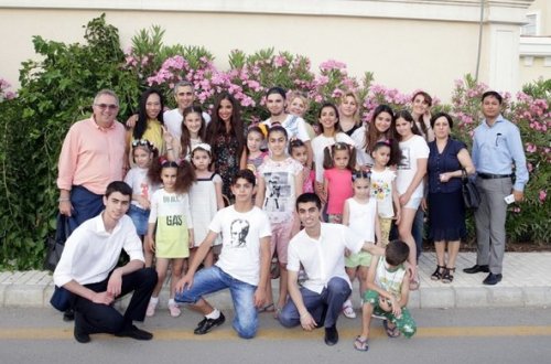 Leyla Əliyeva uşaqları sevindirdi