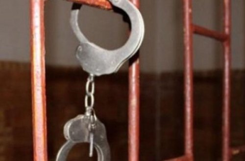 Bakıda dələduz sahibkar məhkəmə zalından qaçdı - FOTO