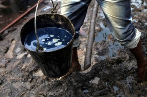 Neftin qiyməti 49 dollara düşdü