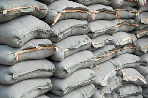 Saxta sement bazarına 2 Anar nəzarət edir