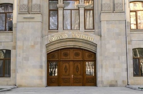 Səhv ayağı kəsən həkim və direktoru işdən çıxarıldı