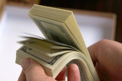 Bakı sakininə qarşı 180 min dollarlıq dələduzluq olunub