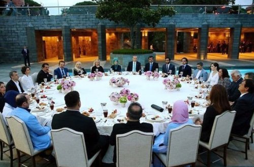 İftar yeməyi qalmaqalla başa çatdı