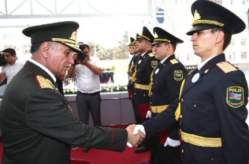 Ramil Usubov məzunlara