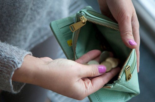 Aldadıb 2500 manatını aldılar