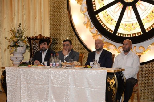 Nəsimidə iftar süfrəsi