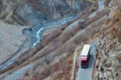 Gürcüstandan Rusiyaya gedən yük maşınları Azərbaycandan keçə bilər