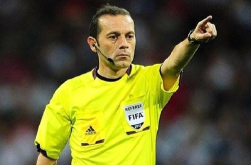 İtaliya-İspaniya oyunu Cüneyt Çakıra tapşırıldı