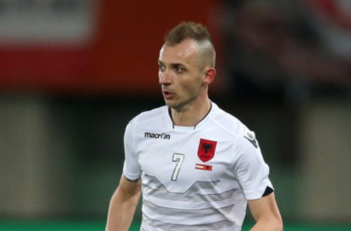 “Qarabağ”ın futbolçusuna paytaxtın açarı verildi və adı stadiona həkk edildi