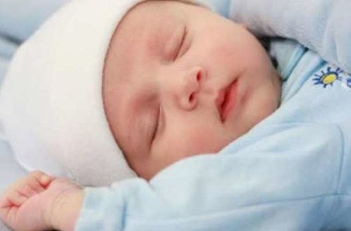 Gəncədə küçədən yeni doğulan körpə tapılıb